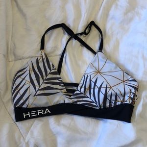 Hera sports bra